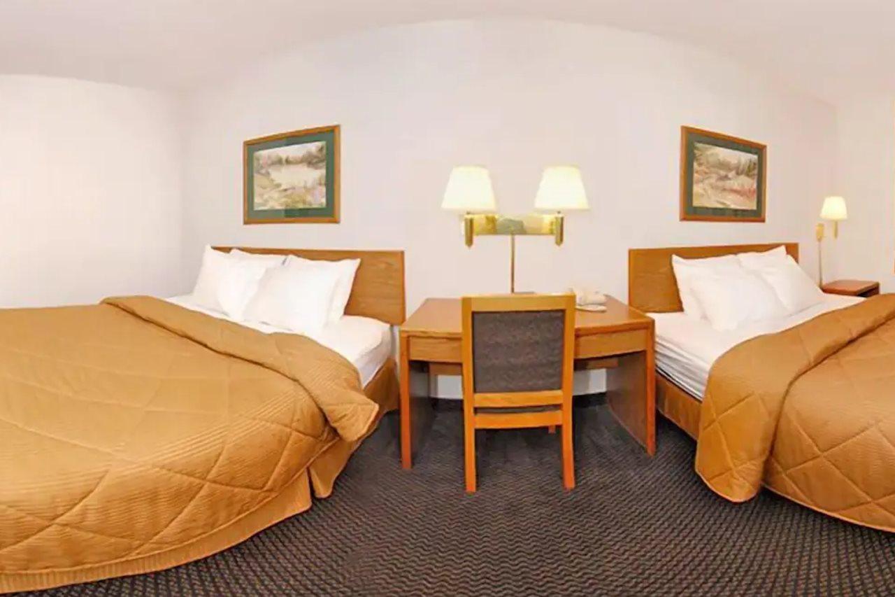Quality Inn & Suites Sturgeon Bay Εξωτερικό φωτογραφία