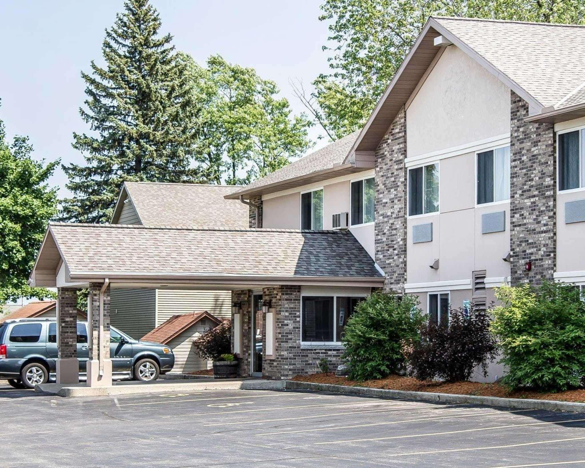 Quality Inn & Suites Sturgeon Bay Εξωτερικό φωτογραφία