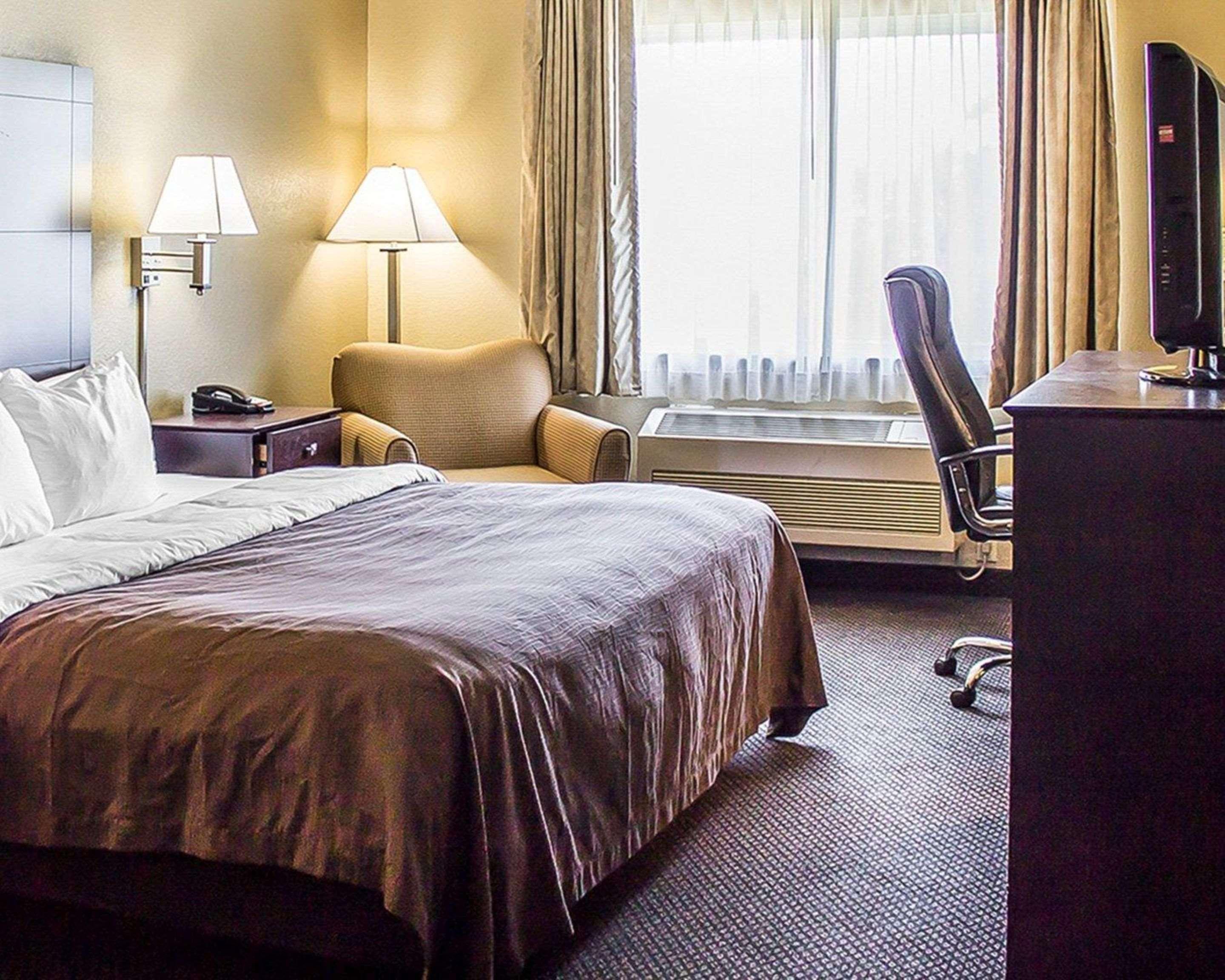 Quality Inn & Suites Sturgeon Bay Εξωτερικό φωτογραφία